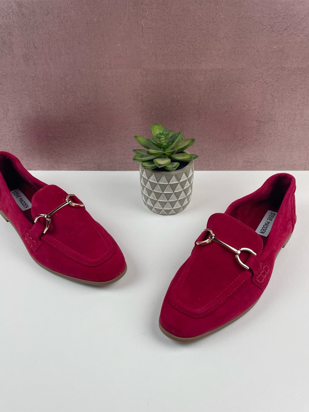 Steve Madden Red Leather Gold Buckle Loafer Flat Shoes Women Size 8.5M